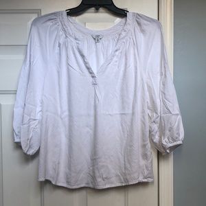Crown & Ivy Women’s XL blouse